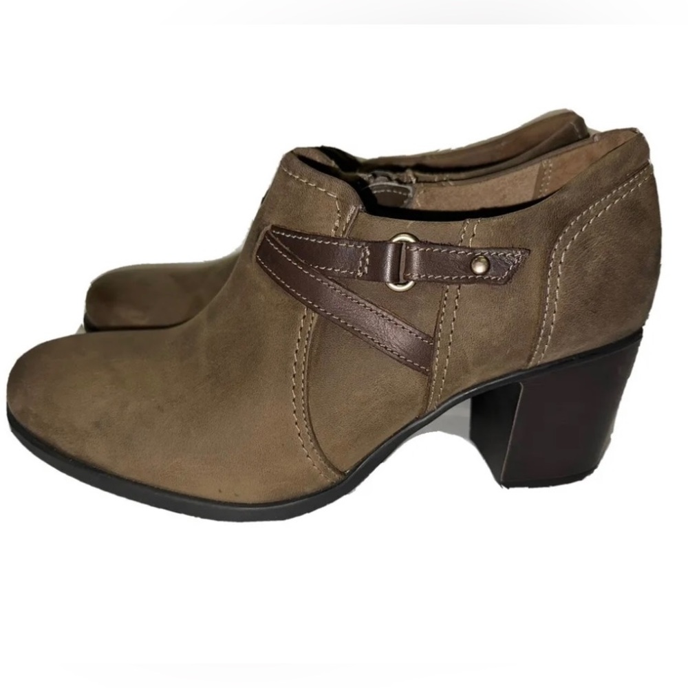 Clarks Diane Lela Womens Size 6.5 Taupe Leather Bootie Dark Ortholite Worn Once - Picture 2 of 12